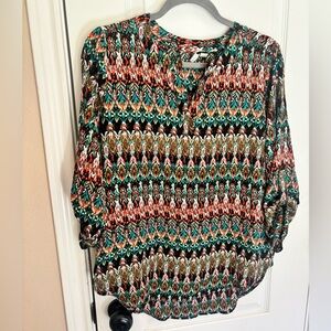 Cato Women’s Small Relaxed V-Neck Tunic Blouse Multi-Color Geo Print 3/4 Sleeve